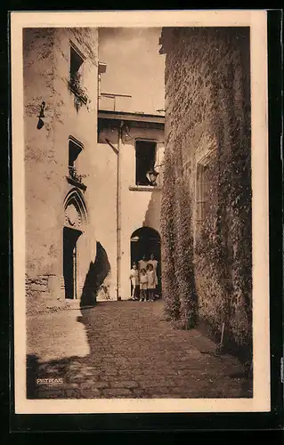 AK Saint-Saturnin, Une porte XV siecle