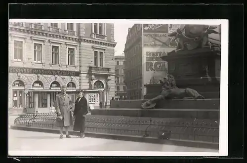 Foto-AK Wien, Universitätsring, Liebenberg-Denkmal, 1935