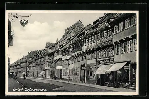 AK Einbeck, Blick in die Tiedexerstrasse mit Geschäften Agnes Leifheit, Gasthaus Schwan