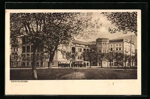 AK Thun, Kaserne mit Soldaten