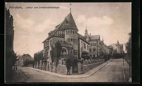 AK Pforzheim, Lamey- und Schwarzwaldstrasse mit Giebelhaus