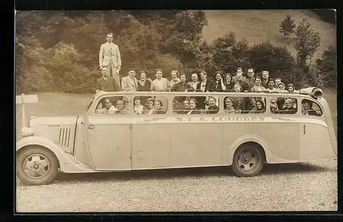 Foto-AK SLA Lourdes Rundfahrt, Autobus