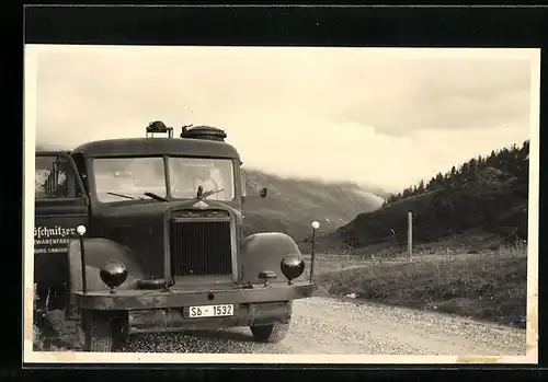 AK Lastkraftwagen am Strassenrand