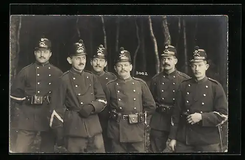 Foto-AK Schweizer Soldaten in Uniform