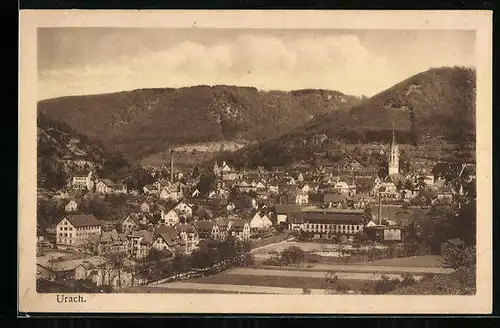 AK Urach, Ortsansicht mit Bergen