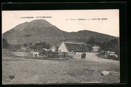 AK Enval, Le village et le Puy de Dome