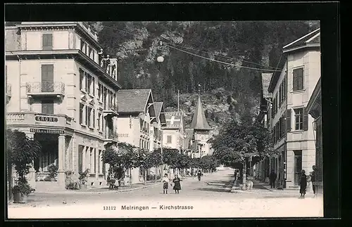 AK Meiringen, Kirchstrasse mit Hotel Krone