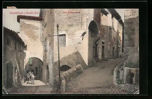 AK Serrieres, Rue pittoresque, Strassenpartie