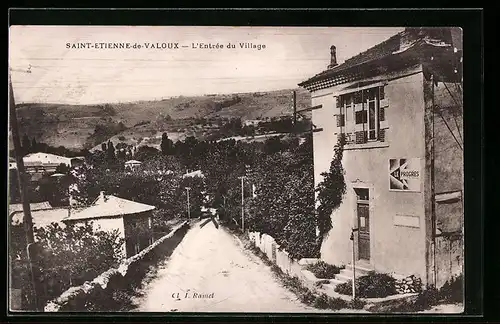 AK Saint-Etienne-de-Valoux, L`Entrée du Village