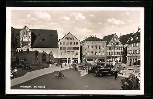 AK Reutlingen, Marktplatz mit Brunnen