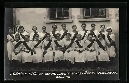 Foto-AK Erbach-Donaurieden, 200jähriges Jubiläum des Handwerkervereins 1922, Damengruppe mit Schärpen