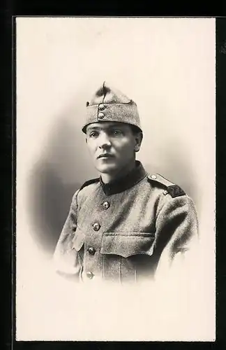 Foto-AK Junger Schweizer Soldat in Uniform