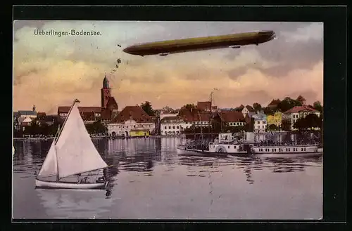 AK Ueberlingen /Bodensee, Ortsansicht mit Zeppelin