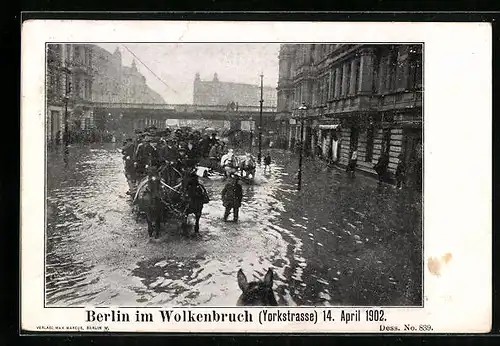 AK Berlin-Kreuzberg, Hochwasser nach Wolkenbruch vom 14. April 1902, Kutschen in der Yorkstrasse