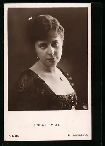 AK Schauspielerin Ebba Thomsen im Kostüm einer Theaterrolle