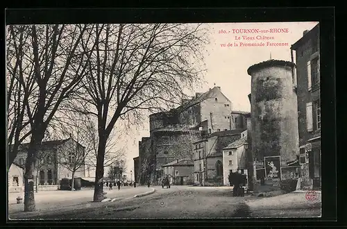 AK Tournon-sur-Rhone, Le Vieux Chateau vu de la Promenade Farconnet