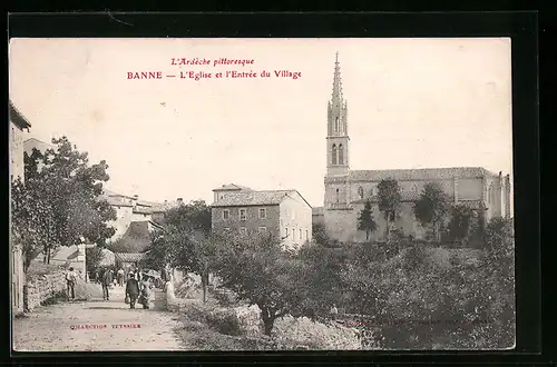 AK Banne, L`Eglise et l`Entrée du Village