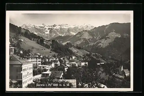 AK Seewis, Ortsansicht mit Bergen