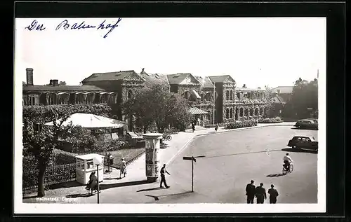 AK Halmstad, Der Bahnhof, Litfassäule