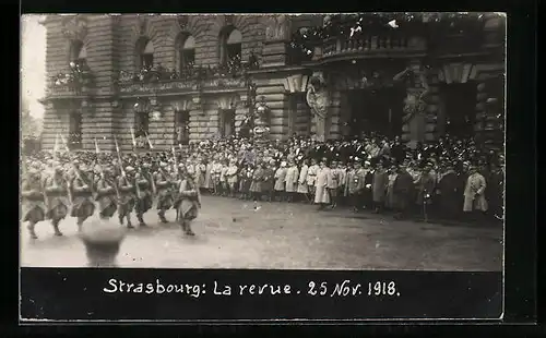 AK Strasbourg, La revue, Infanterie