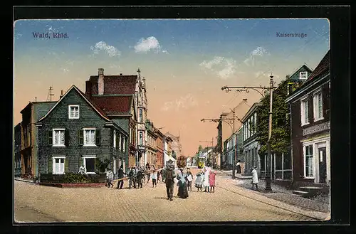 AK Wald /Rhld., Gabelung an der Kaiserstrasse mit Passanten