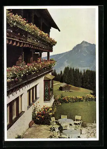 AK Sonthofen, Hotel Allgäuer Berghof v. W. Reichert mit Alpe Eck