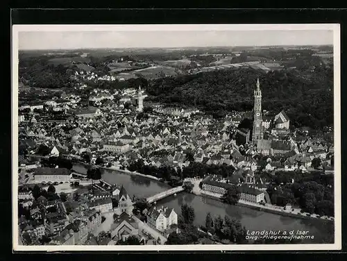 AK Landshut a. d. Isar, Fliegeraufnahme, Stadt mit Umgebung