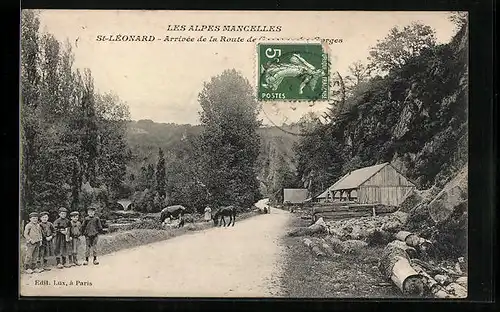 AK St-Léonard-des-Bois, Arrivée de la Route de Gesores des Gorges