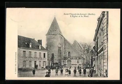 AK Saint-Vincent-du-Lorouer, L`Eglise et la Place