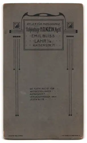 Fotografie H. O. Klein, Lahr i./B., Kaiserstr. 71, Süsses Geschwisterpärchen in schwarzen Kleidern