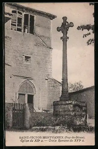 AK Saint-Victor-Montvianeix, Eglise et Croix Romane