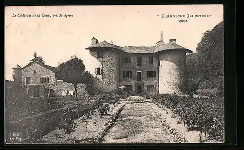 AK La Cour, Chateau de la village