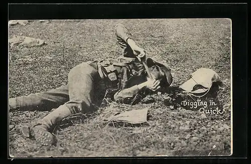 AK Digging in Quick, amerikanischer Soldat gräbt sich eine Deckung
