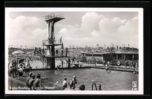 AK Berlin-Neukölln, Freibad im Columbia-Stadion