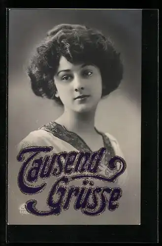 Foto-AK R & K / L Nr. 5123/3: Hübsche Dame mit gewelltem Haar