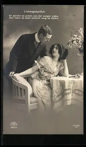 Foto-AK R & K / L Nr. 4225/3: Mann umgarnt Frau, Liebesgespräch