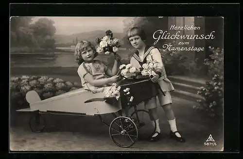 Foto-AK Photochemie Berlin Nr. 5871 /5: Mädchen in einem Spielzeugflugzeug