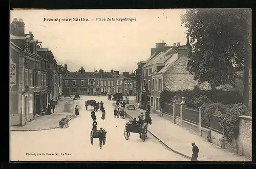 AK Fresnay-sur-Sarthe, Place de la Republique