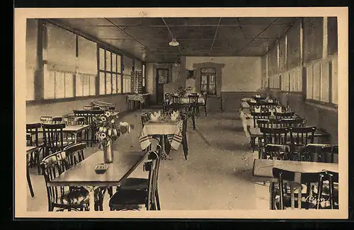 AK Saint-Léonard-des-Bois, Terrasse du Hotel Grand-Cerf