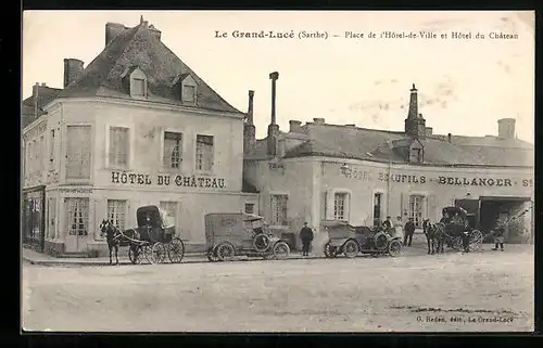 AK Le Grand-Lucé, Place de l`Hotel de Ville du Chateau