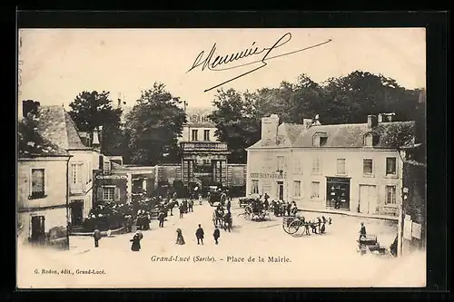 AK Le Grand-Lucé, Place de la Mairie