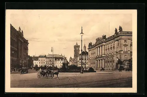 AK Berlin, Schlossplatz mit Kutsche