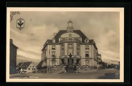 AK Donaueschingen, Rathaus mit Strassen