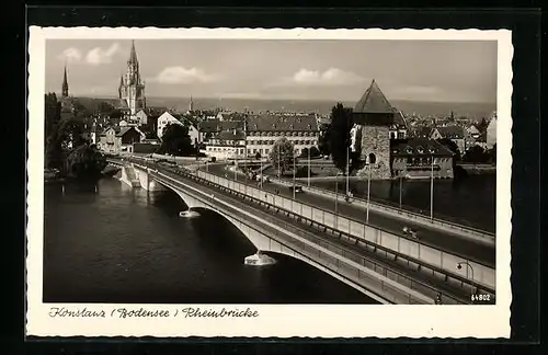 AK Konstanz /Bodenseee, Panorama mit Rheinbrücke