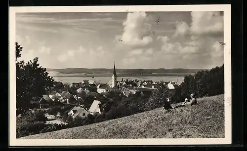 AK Thannhausen / Schwaben, Totale von der Bergwiese aus gesehen