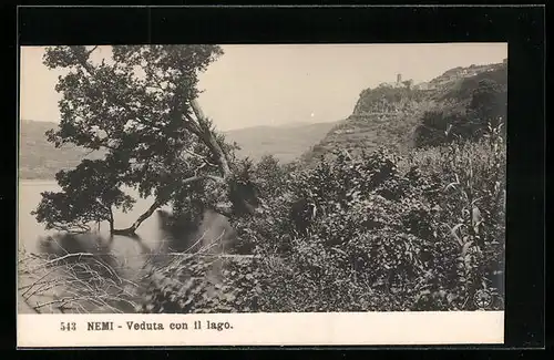 AK Nemi, Veduta con il Lago