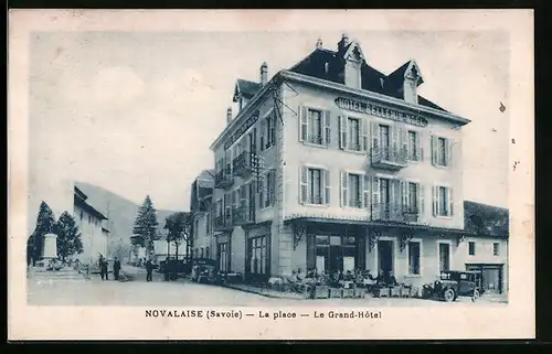AK Novalaise, La place-Le Grand-Hotel