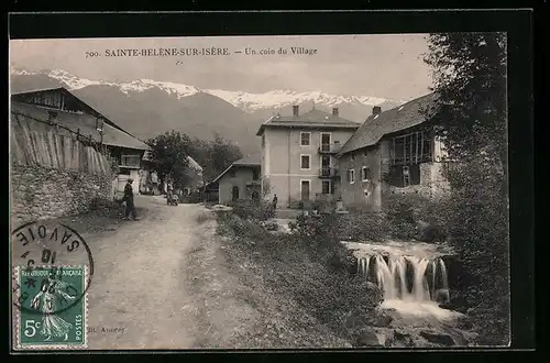 AK Sainte-Helène-sur-Isère, Un coin du Village
