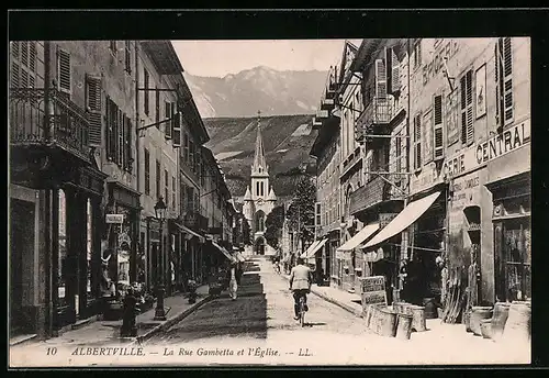 AK Albertville, La Rue Gambetta et l`Èglise