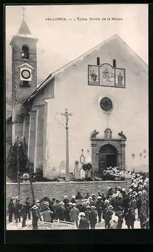 AK Valloires, L`Èglise, Sortie de la Messe